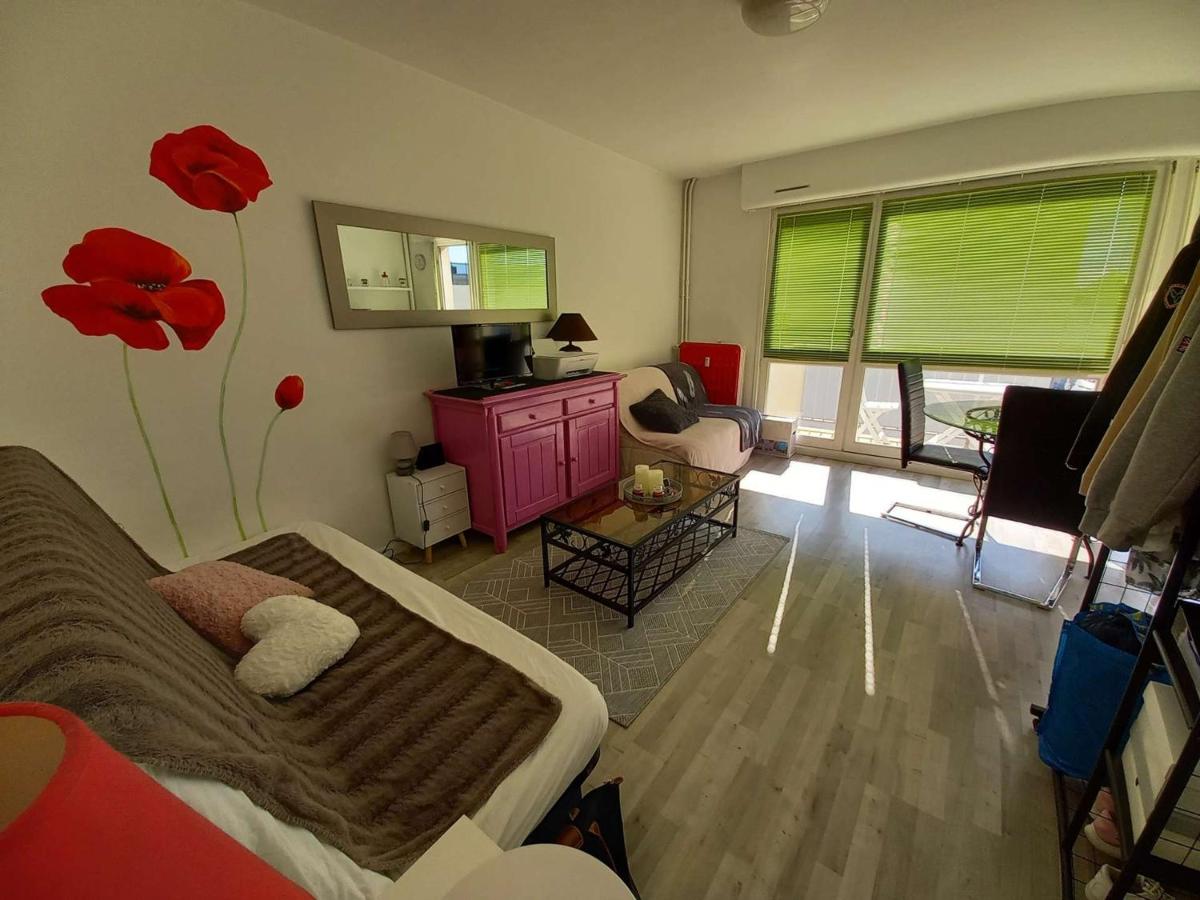 Studio lumineux avec balcon, 3e étage, proche plage, parking inclus. - FR-1-674-10 - Housity