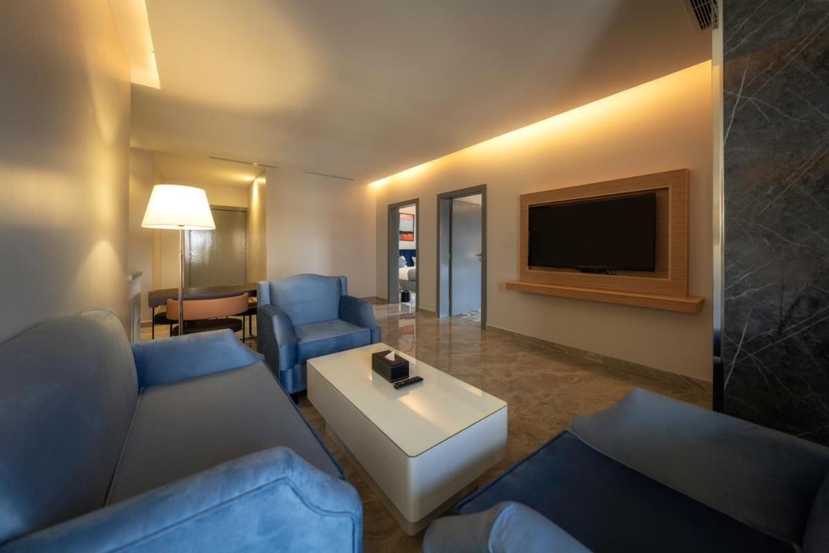 Pearly Hotel - Housity