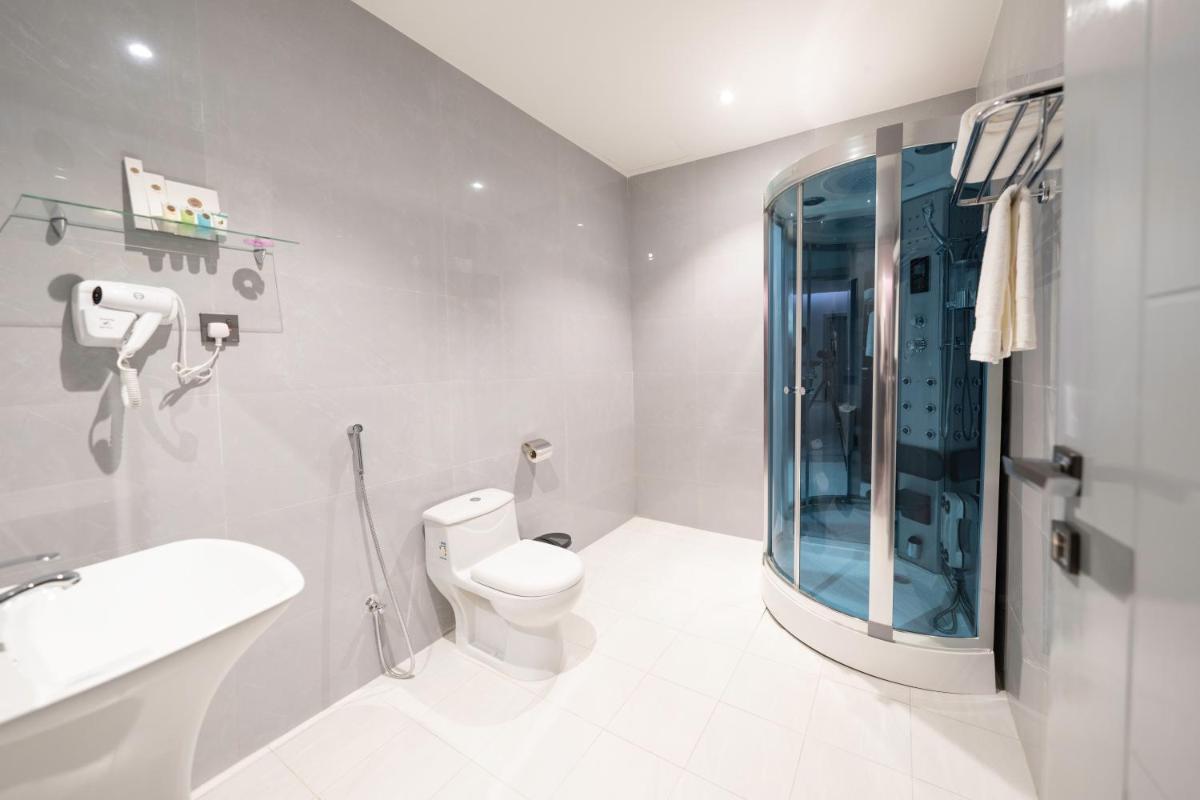 Pearly Hotel - Housity