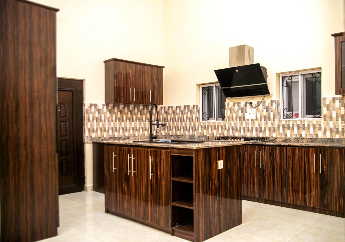 Prince's - Villa - Minimum of 3 nights booking - Housity