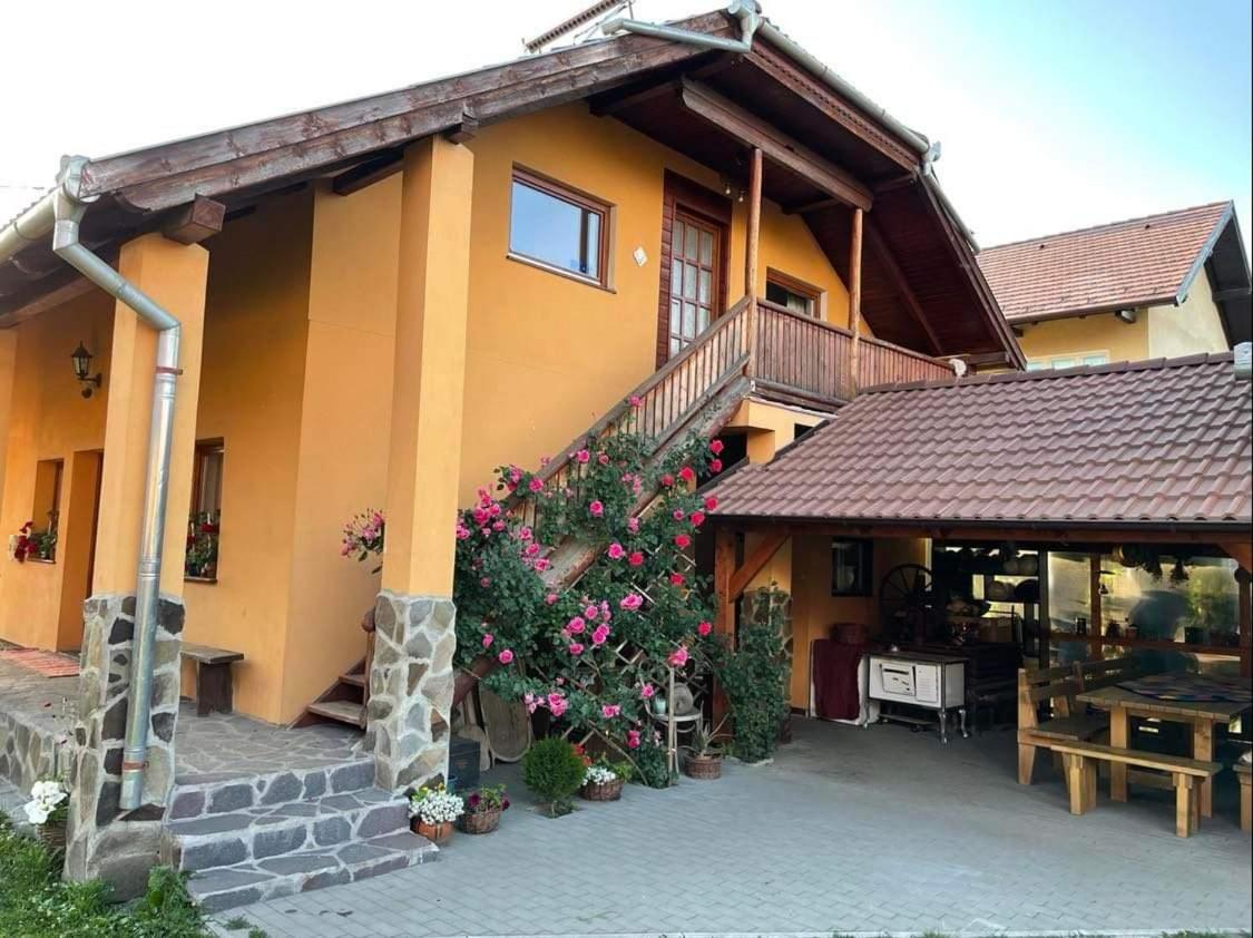 Gáll vendégház - Housity