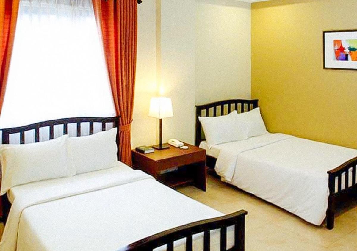 RedDoorz Plus @ Conclave Hotel Davao City - Housity