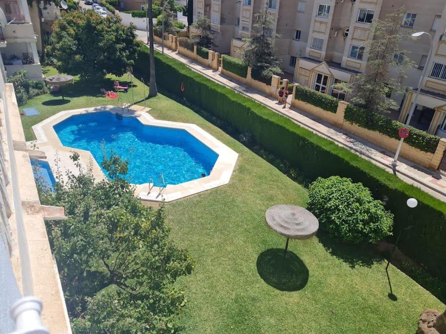 Encantador apartamento residencial con piscina - Housity