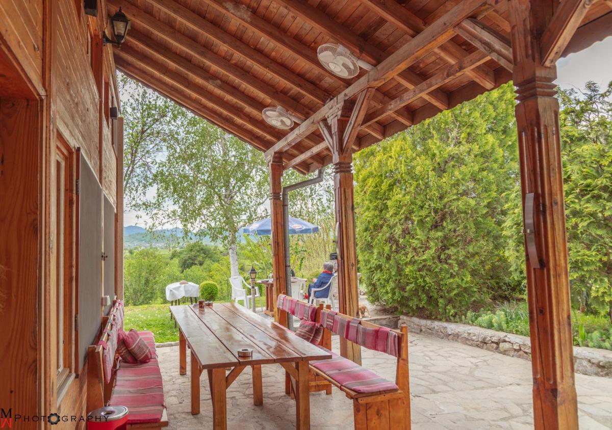 Villa Pirenya - Housity