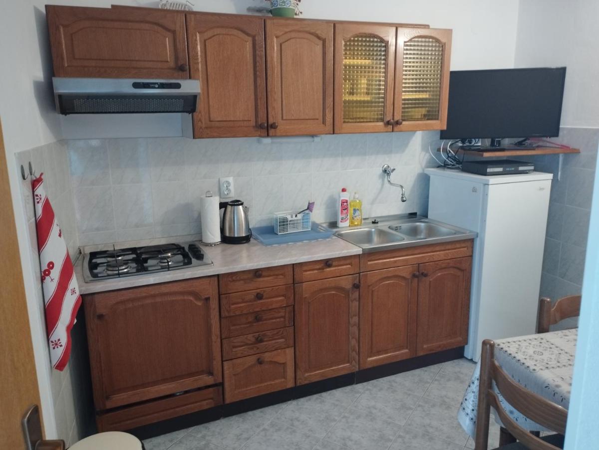 Small House Apartment - Hizvo
