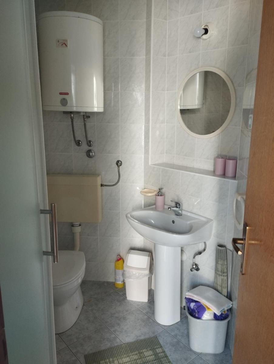 Small House Apartment - Hizvo