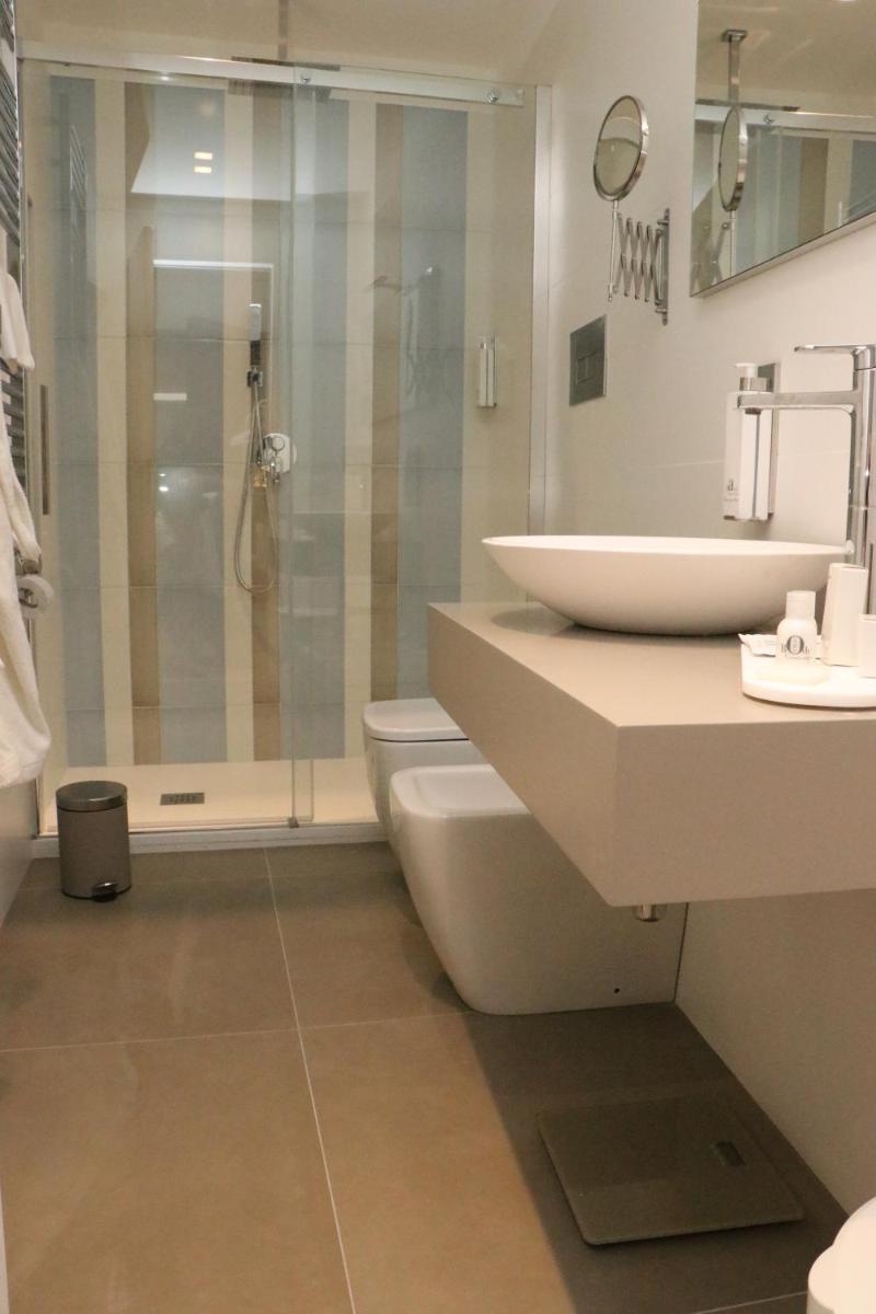 meloluxuryhouse - Housity