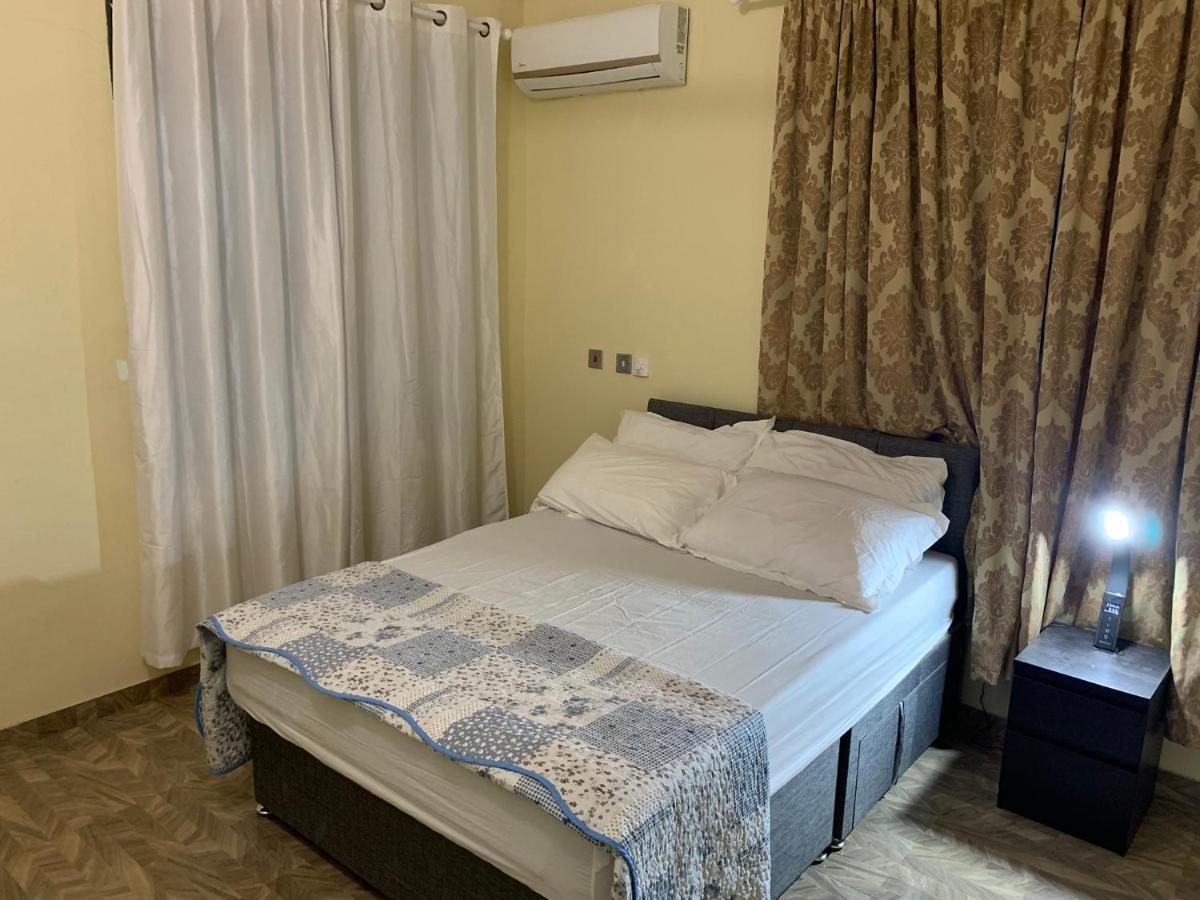 Top Base Apartments - Housity