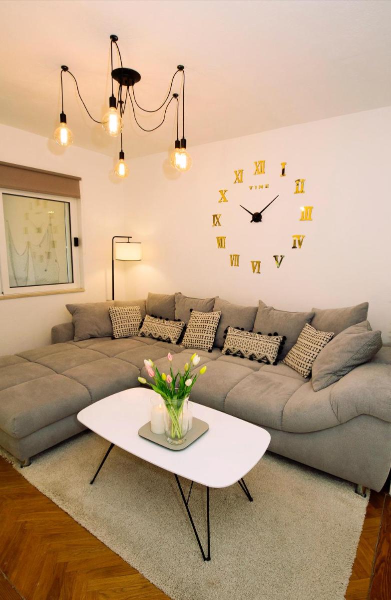 Duce Apartment Mendula - Housity