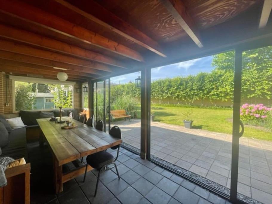 Suitetrails - HolidayHome Zonnestraal 9p Amsterdam and the beach