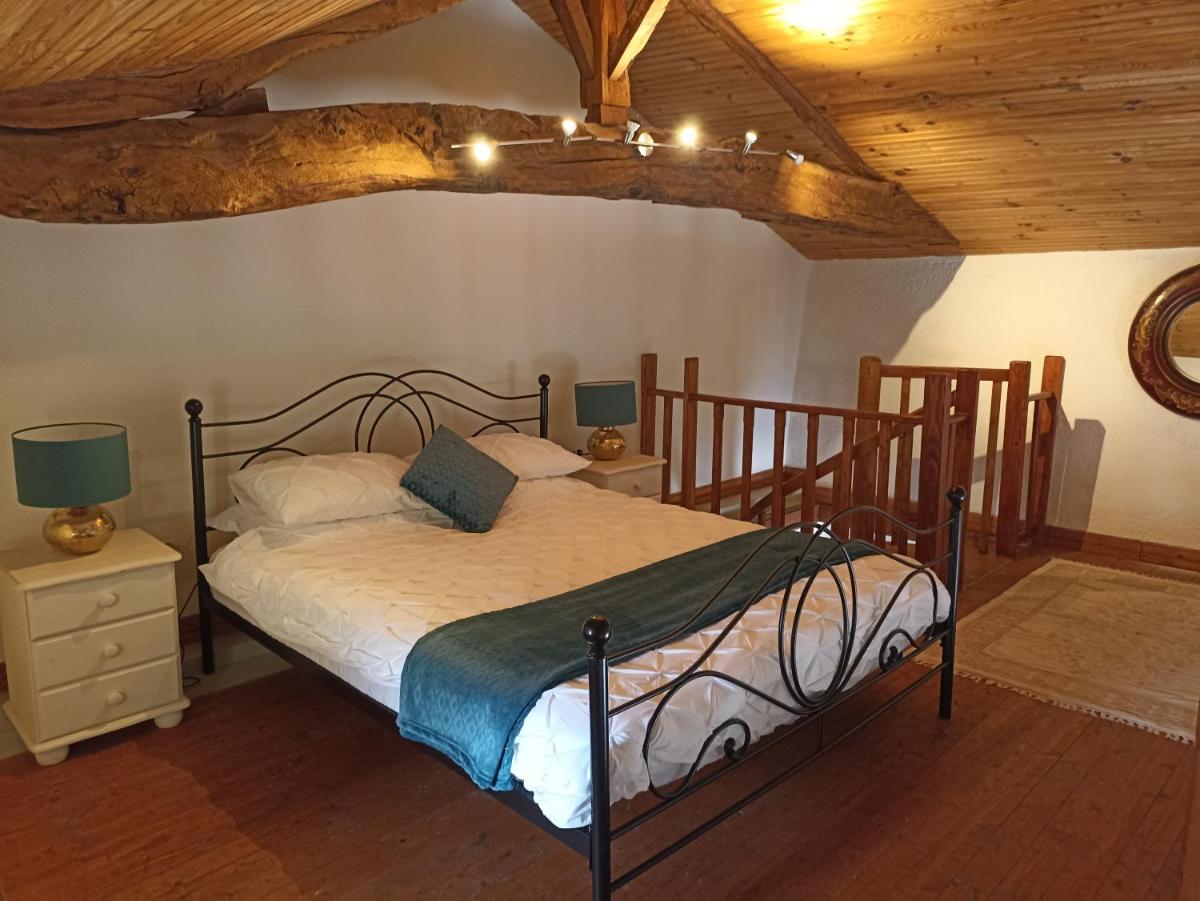 Maison Marin, Charming Village Cottage with Pool - Housity