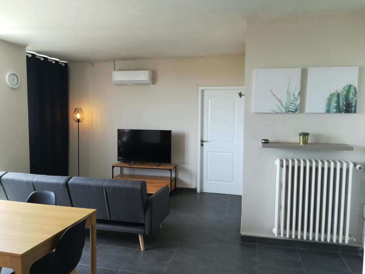 Tout confort Toulon centre appartement 3 chambres, vue sur la Rade - Housity