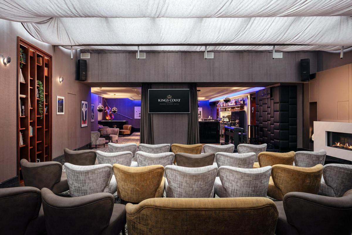 Hotel KINGS COURT - Housity