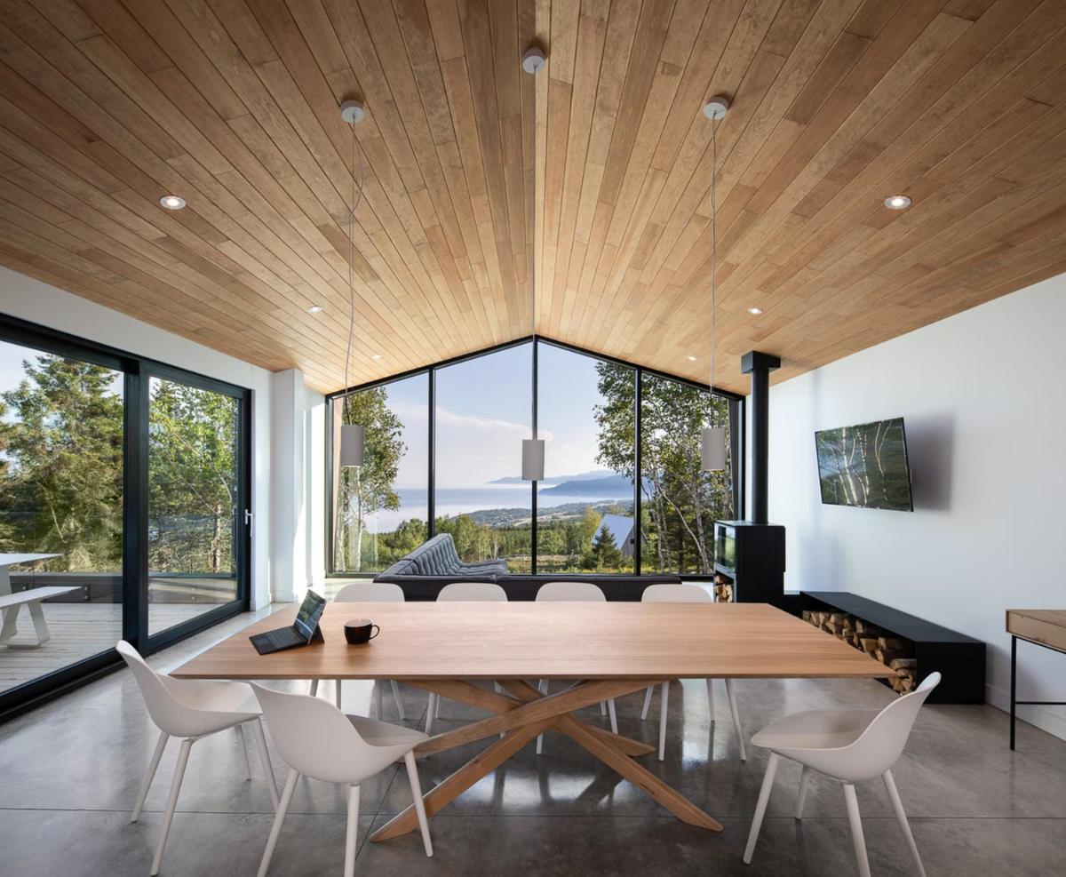 Suitetrails - Luxurious Chalet with Pool, Sauna, Spa & Amazing View
