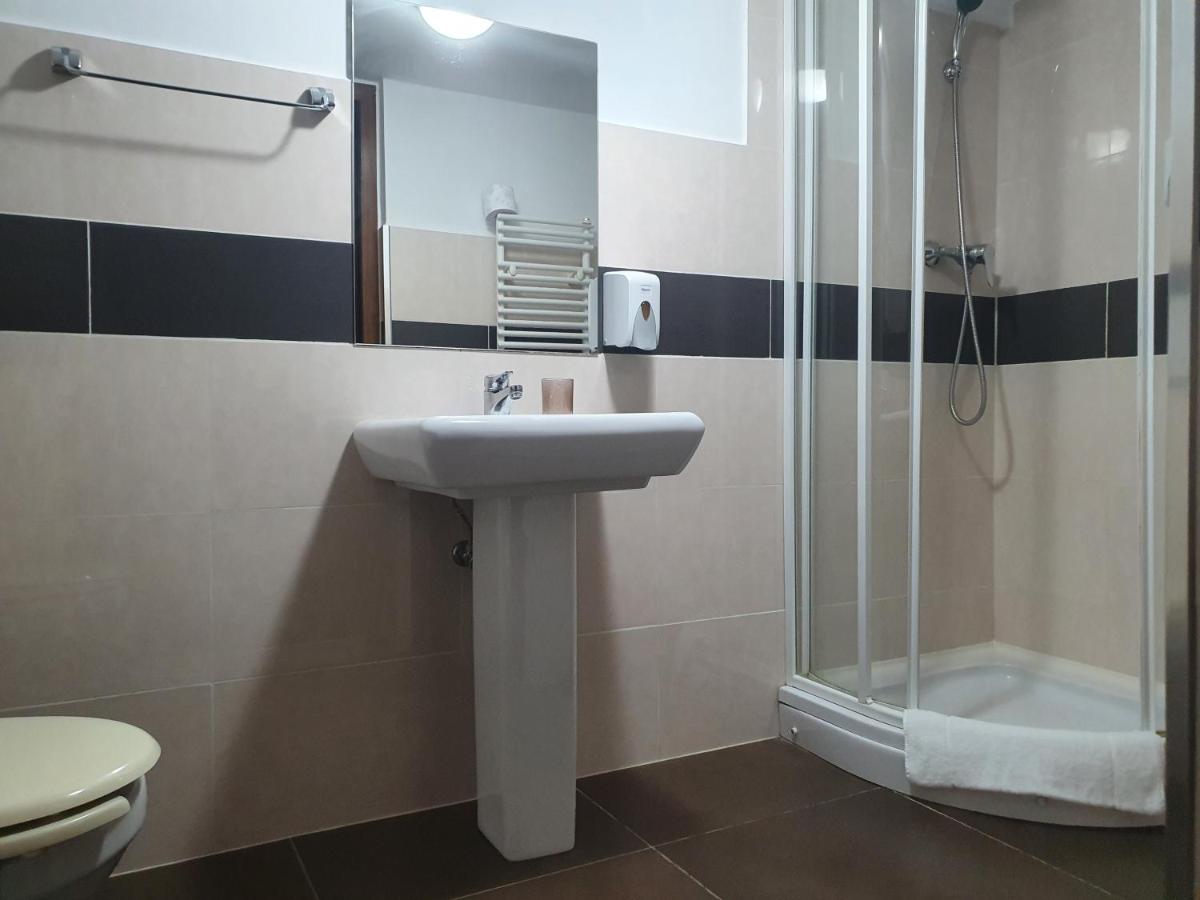 Pensiunea Mystique - Housity