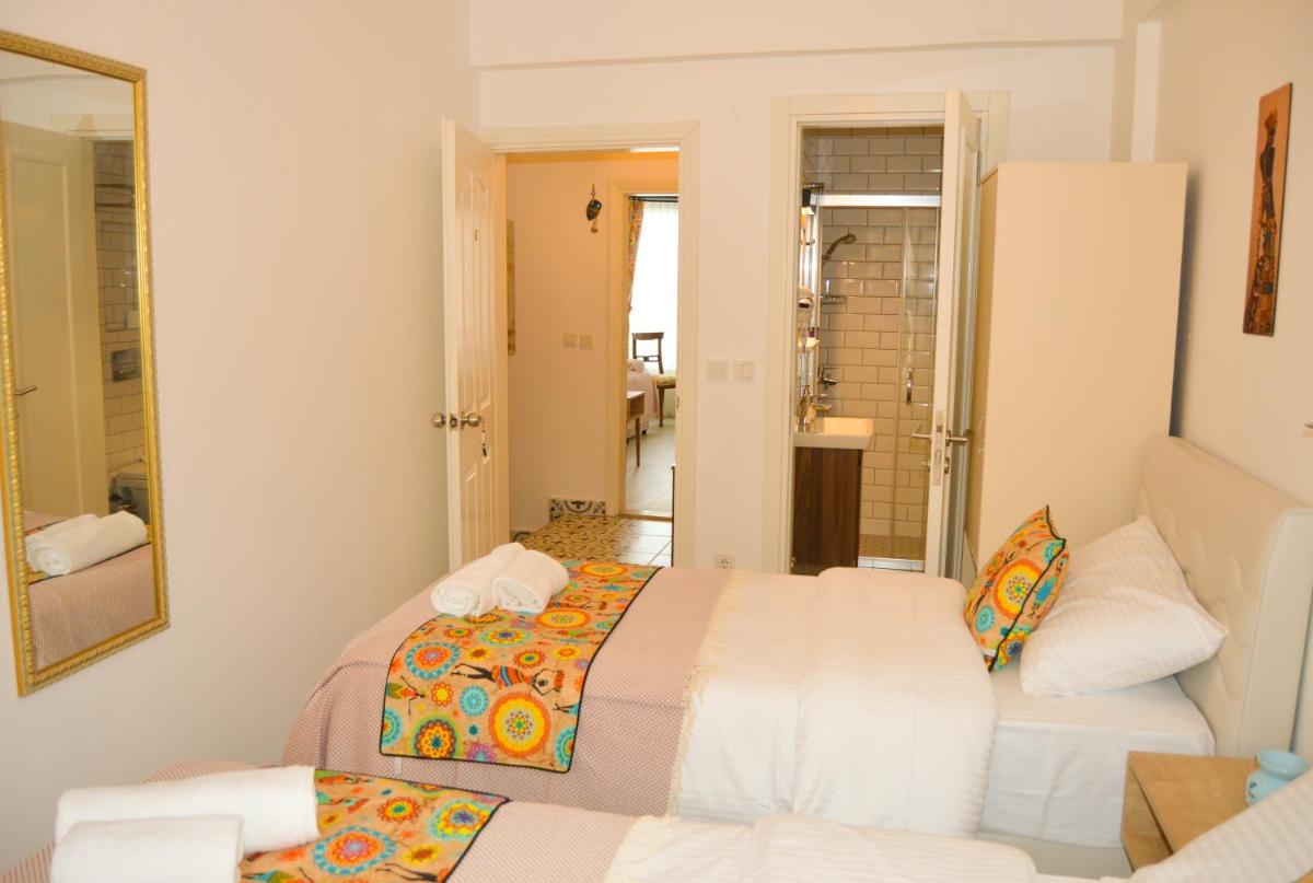 Bozcaada e2 Deniz Otel - Housity