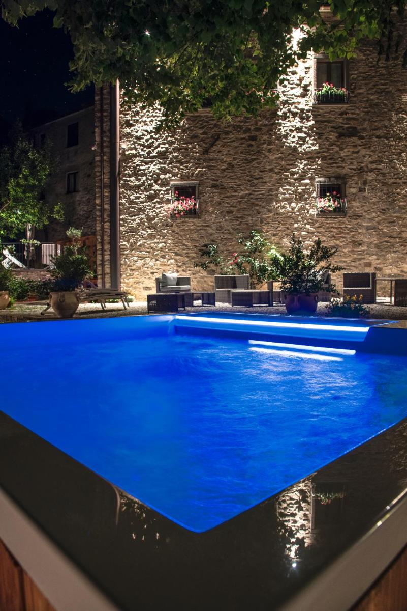 Il borgo Casteldelci - Housity