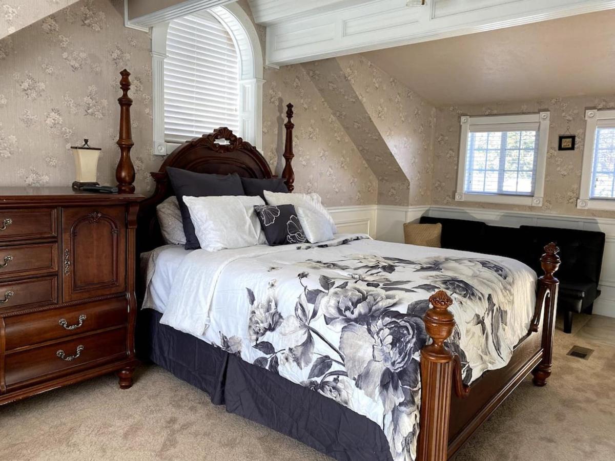Charming Historic Payson Home Built 1875 - Housity