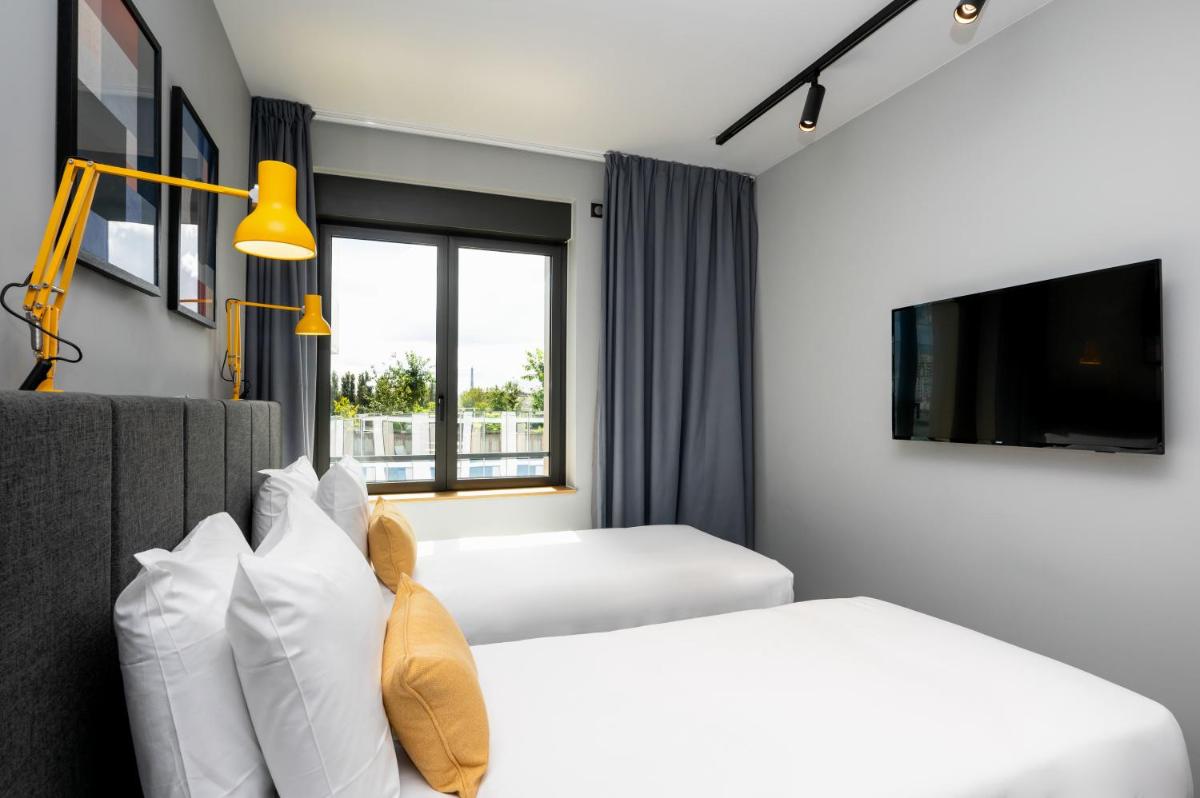 Staycity Aparthotels Paris La Defense - Housity
