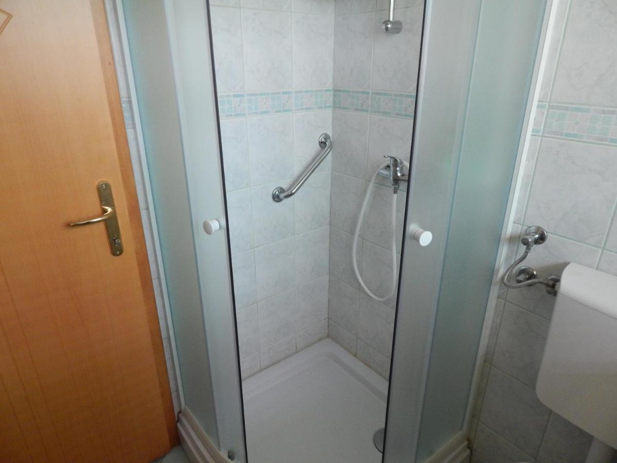 Sunny Holiday House B&B - Housity