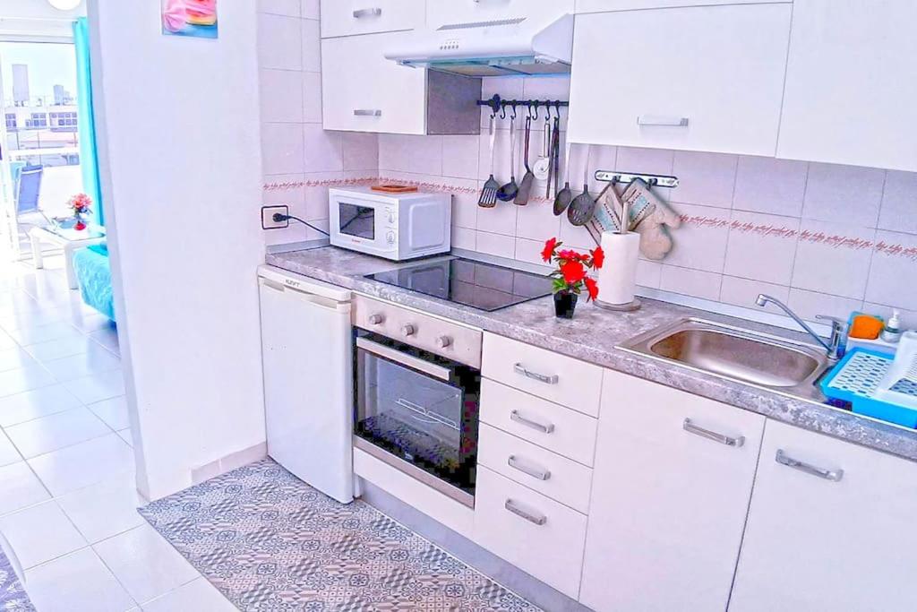 Lovely studio with ocean view in Costa Adeje - Housity