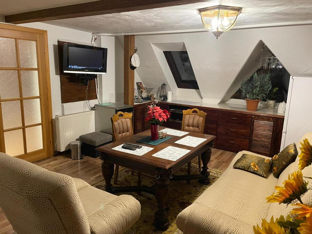Cozy, quiet apartment in a privat house+parking - Housity