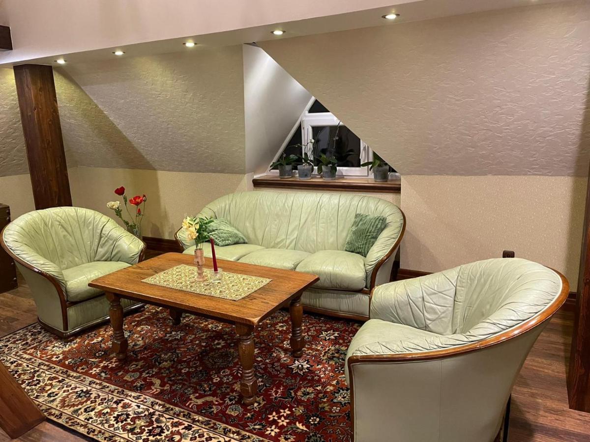 Cozy, quiet apartment in a privat house+parking - Housity