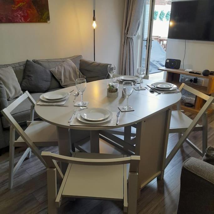 Cosy Jesmond 3 bed apartment - fantastic location - Housity
