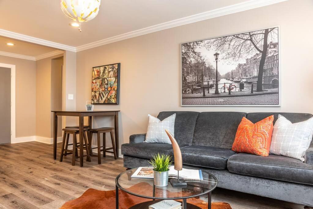 Downtown ATL Condo w Pool King Bed LM1K2T - Housity