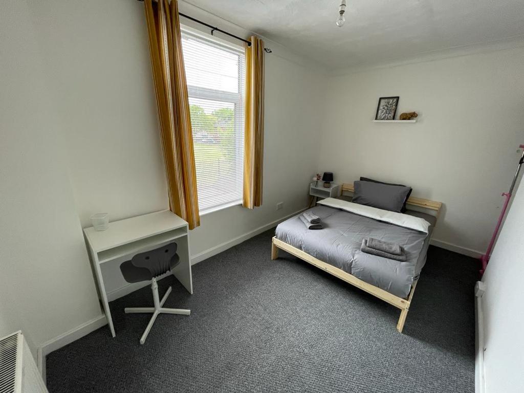 Cheerful 2 bedroom house - Housity