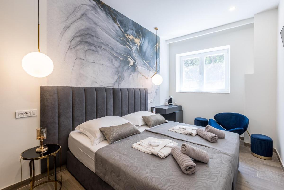 Diamond Luxury Rooms - Housity