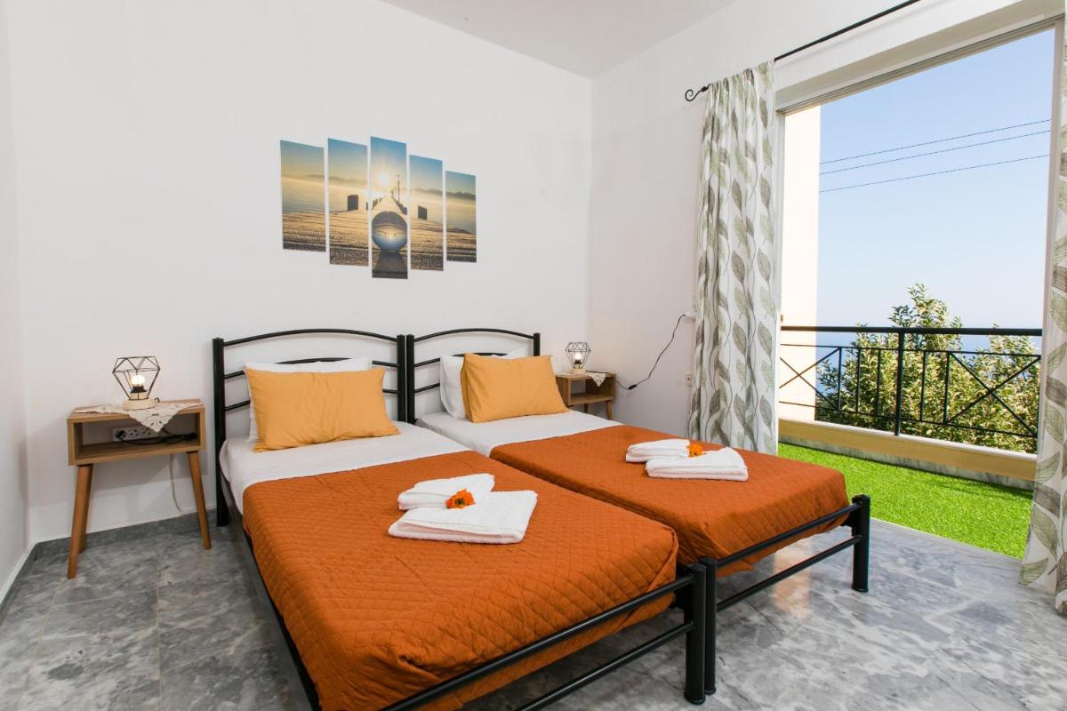 Irini's Sea View House - Housity