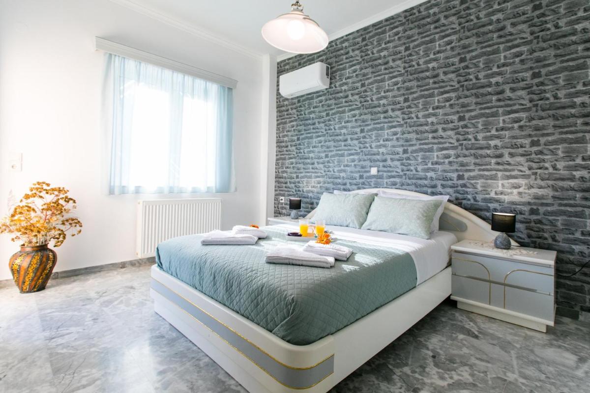 Irini's Sea View House - Housity