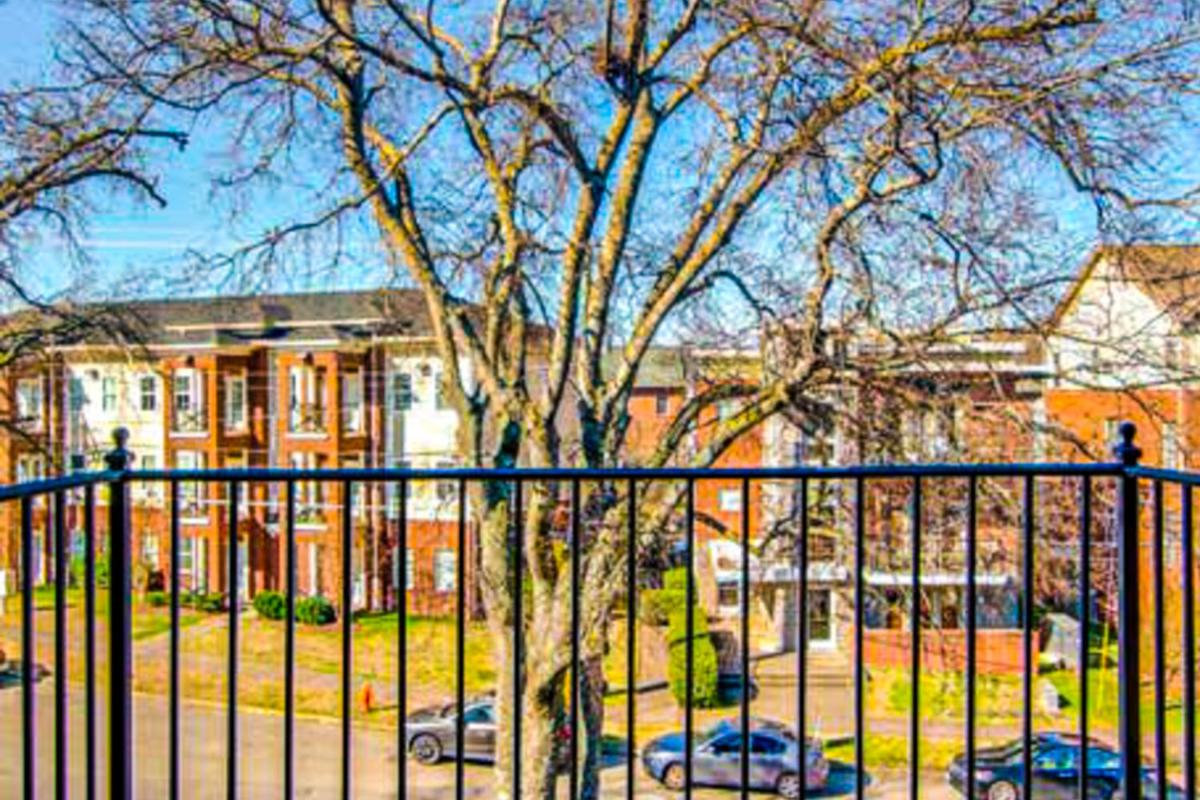 Phillips Place Condos I - Housity
