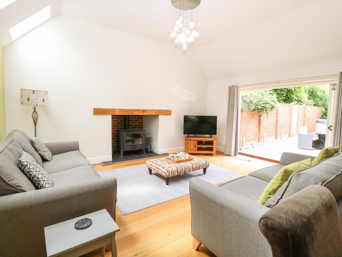 Oak Tree Lodge - Housity