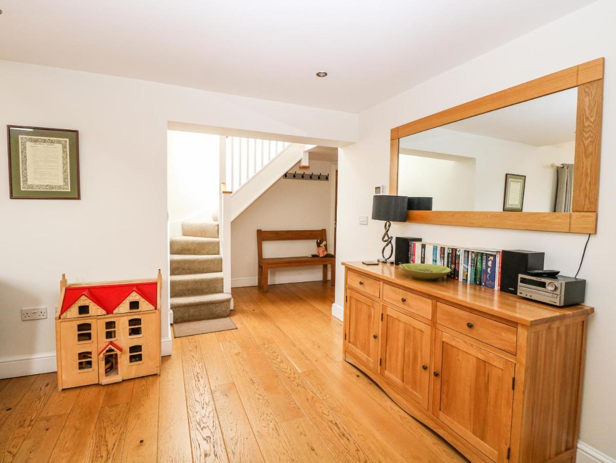 Oak Tree Lodge - Housity