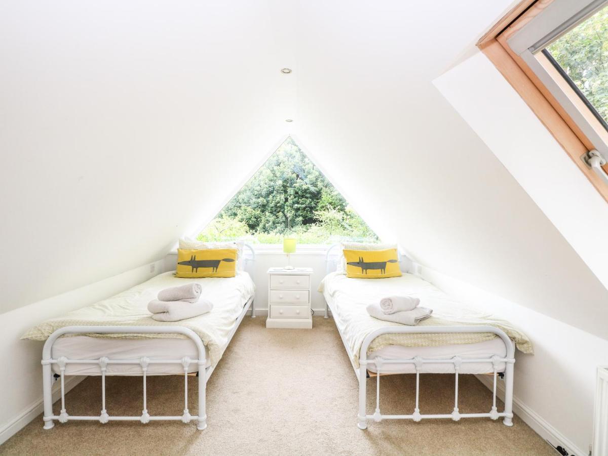Oak Tree Lodge - Housity