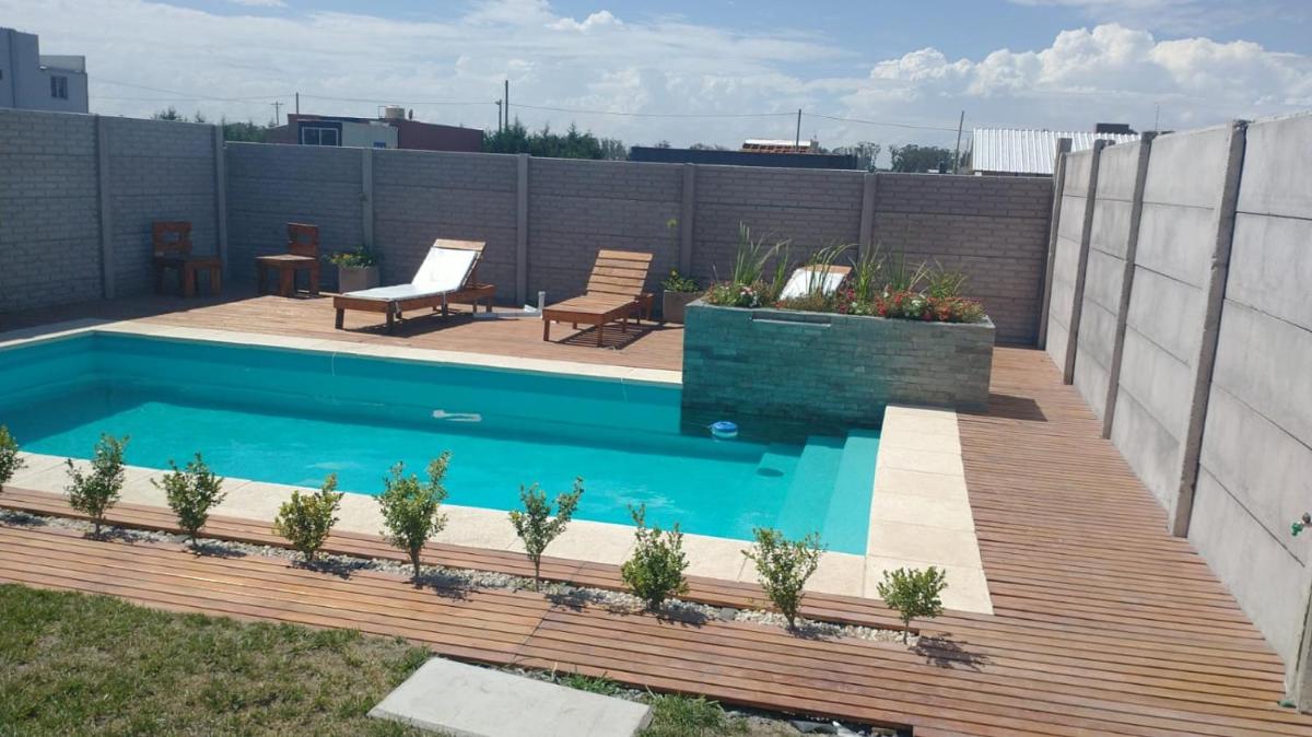 Duplex familiar con pileta en zona parque - Housity