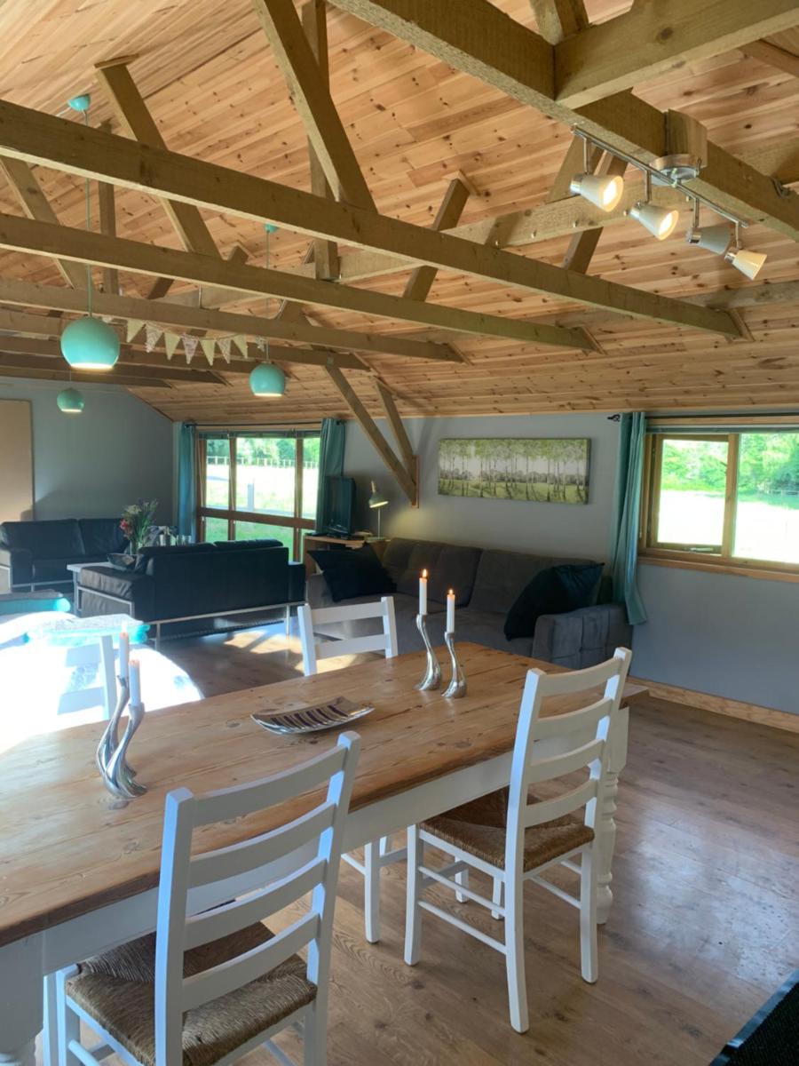 Surrey Hills Barn Stays - Housity
