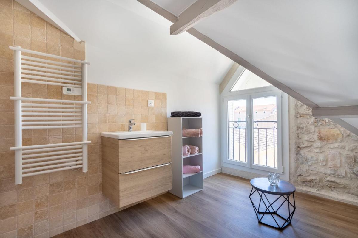 Outstanding AC 2 bedroom with terrace close to beaches - Dodo et Tartine - Housity