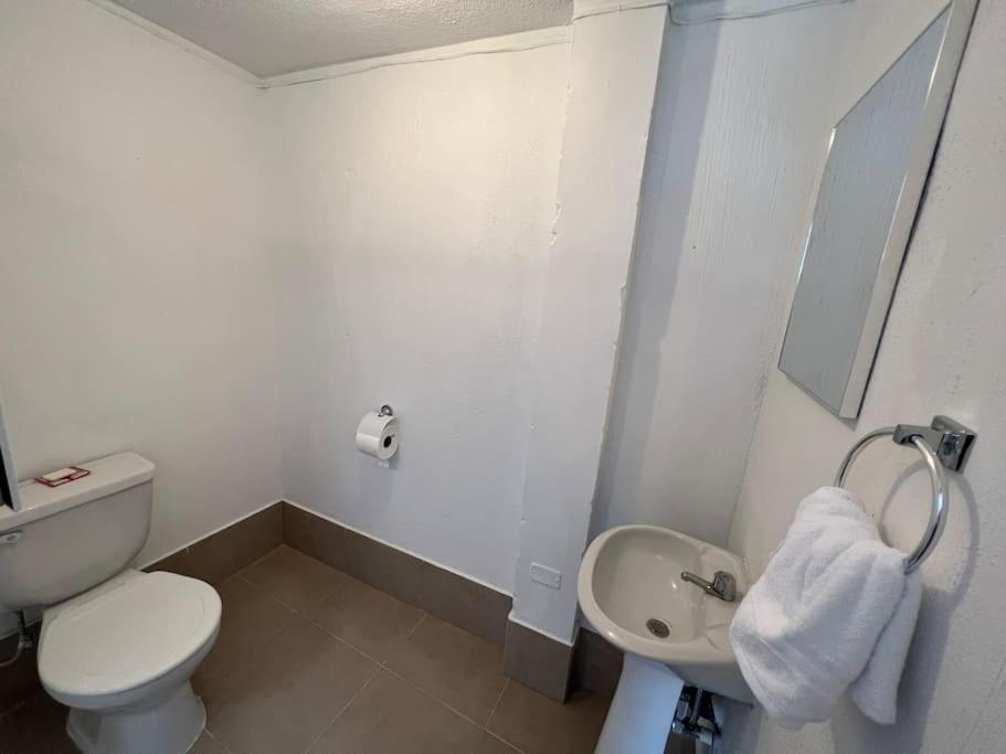Makachi Hotel - Housity