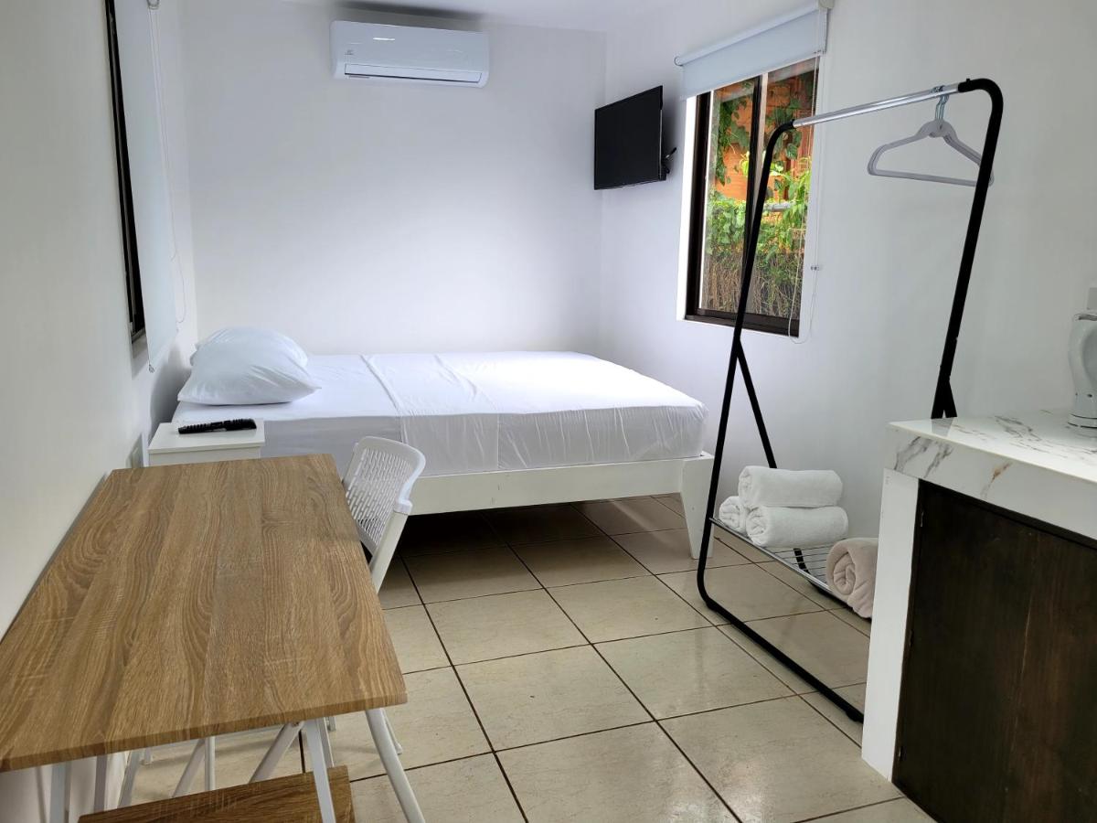 Suitetrails - La Fonda Apartments