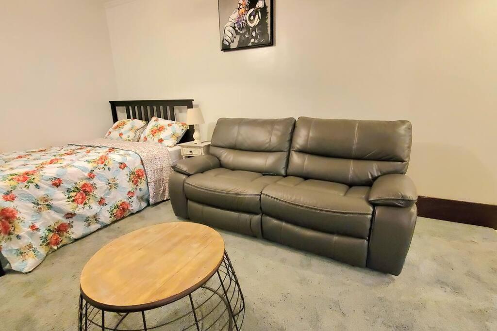 Stunning furnished studio in Stephens City - Housity