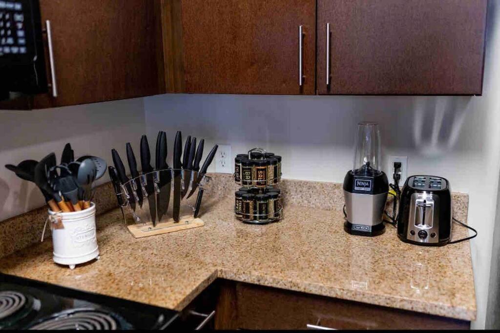 AMPLIFY SPACES 1 and 2 BR Apartments, Downtown Birmingham, UAB - Housity