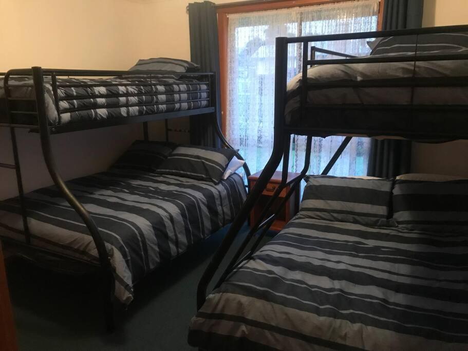 Suitetrails - Homely private 2 bedroom unit in the heart of town