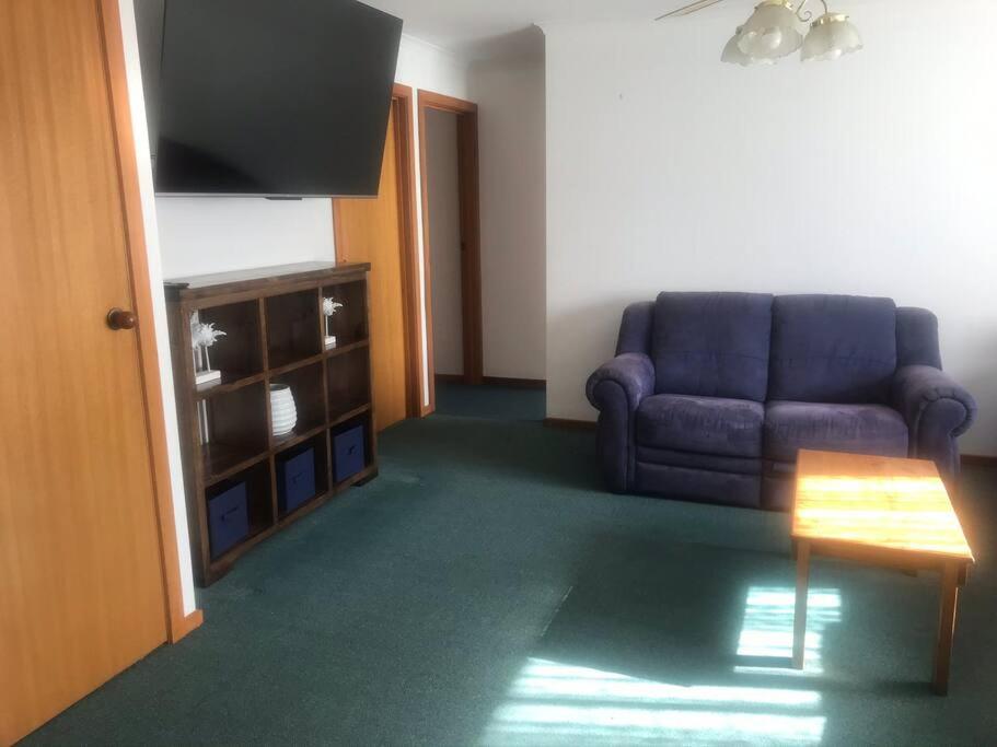 Suitetrails - Homely private 2 bedroom unit in the heart of town