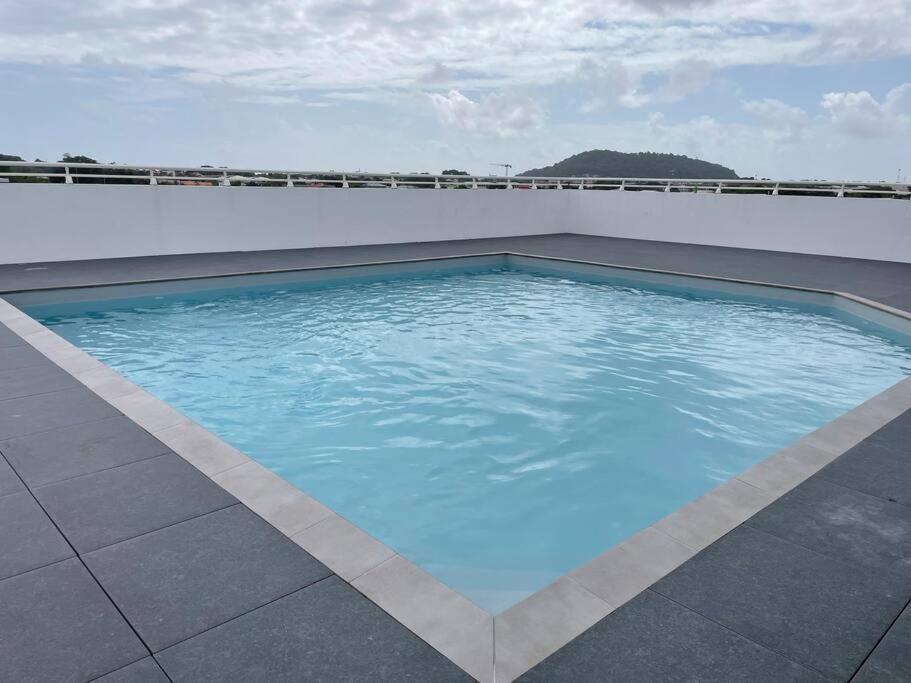 Studio d affaires Piscine rooftop - Housity