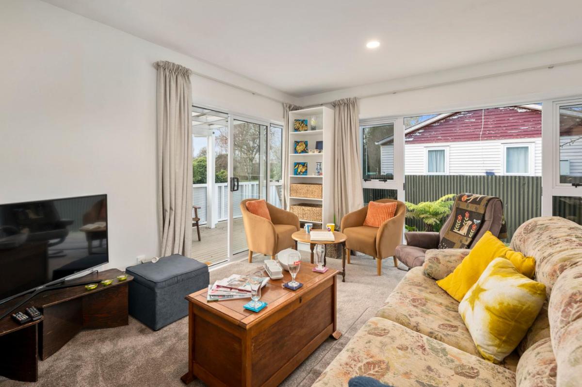 Plum Tree Cottage - Turangi Holiday Home - Housity