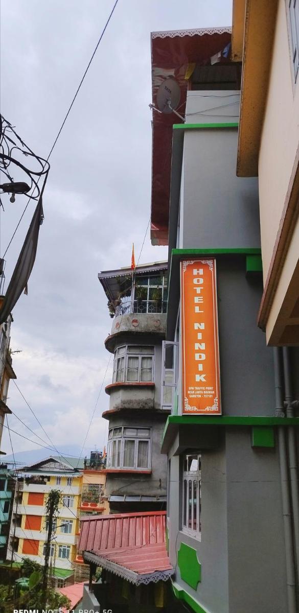 Hotel Nindik - Housity