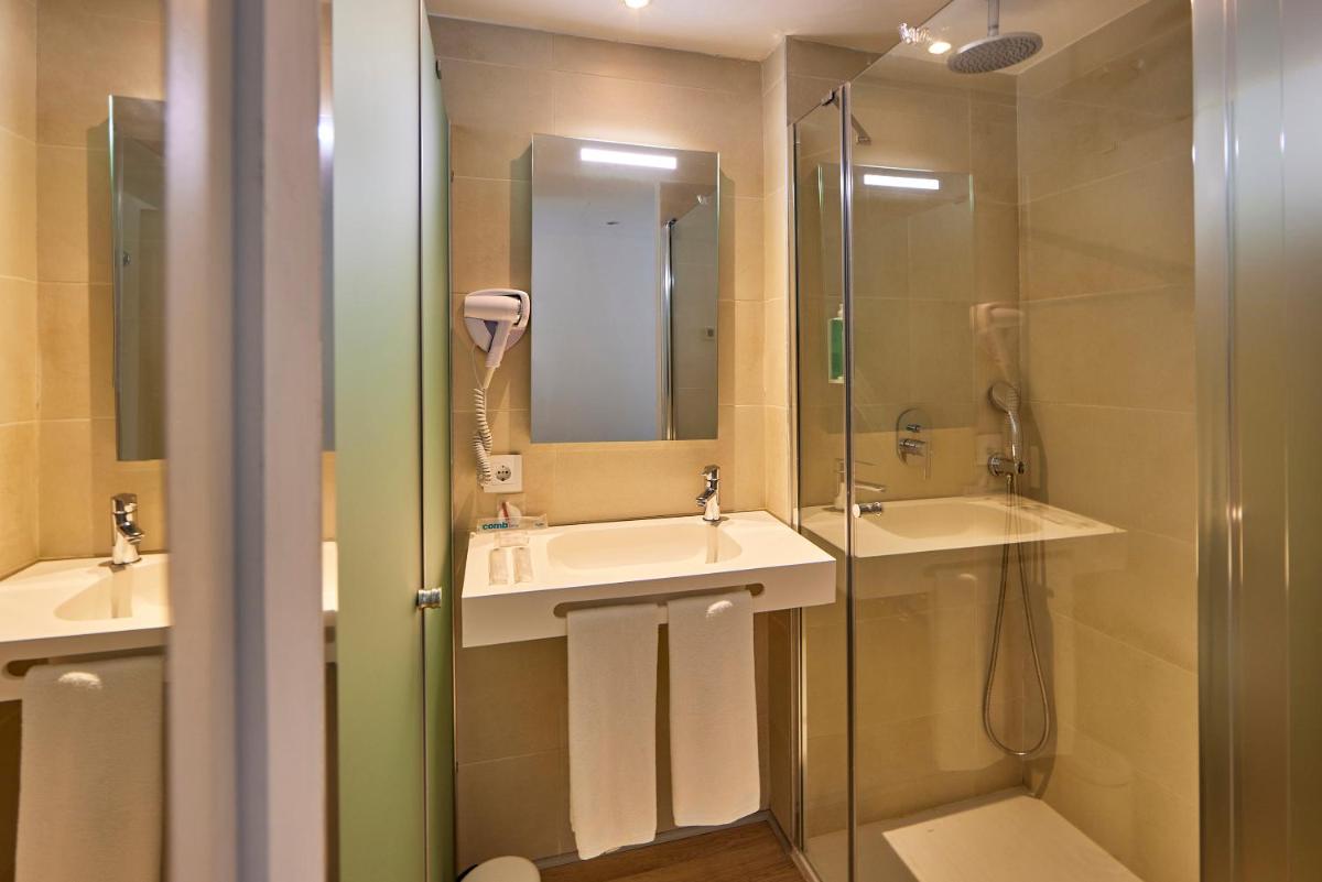 Un baño de Hotel Ilusion Moreyo - Adults Only